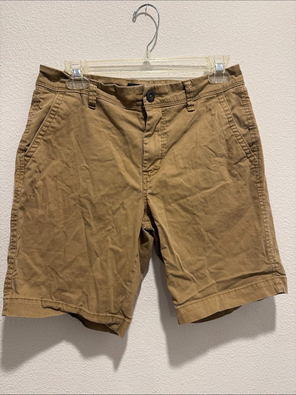 Aeropostale Men's Khaki Flat Front Chino Shorts